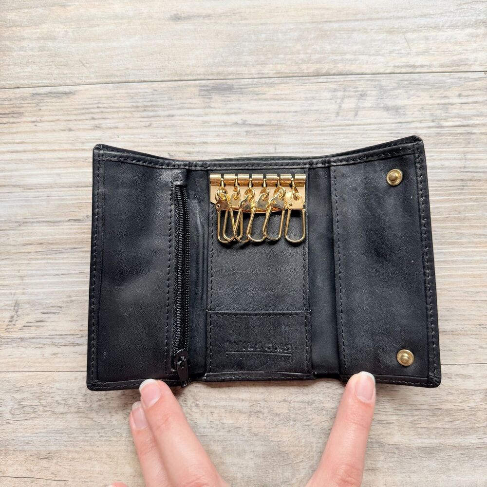 Vintage Wilsons Leather Black Genuine Leather Key Holder Wallet Case Organizer